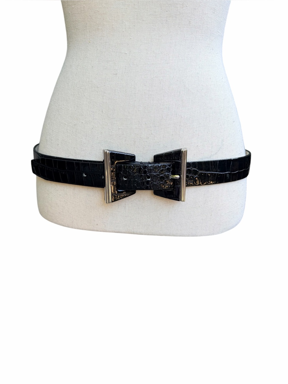 White House Black Market Black Croc Bow Buckle Waist Belt Size Large